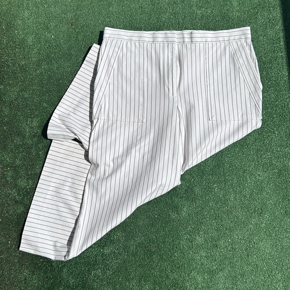 Woman’s Ann Taylor pants - Picture 1 of 4